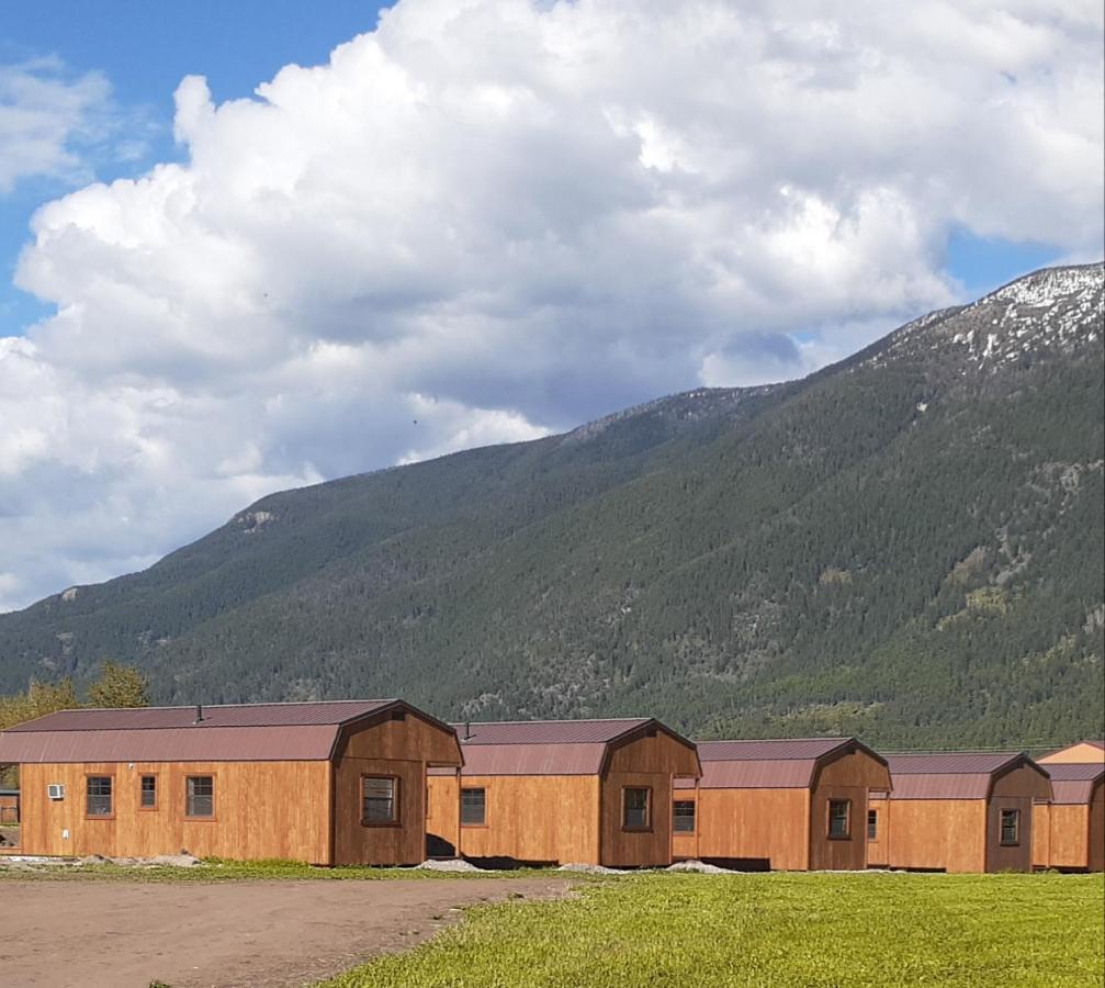 Glacier Acres Guest Ranch Motel Columbia Falls Exterior photo